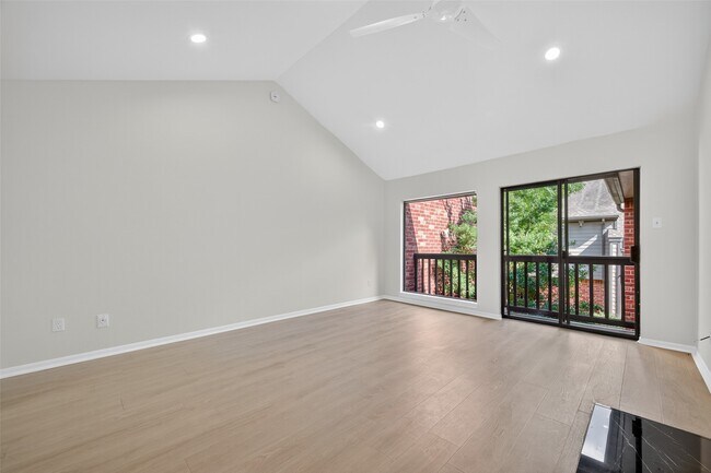 Building Photo - 7447 Cambridge St