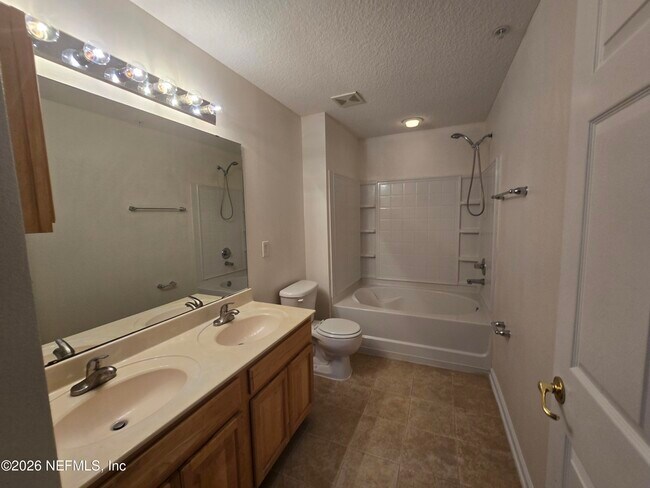 Building Photo - 785 Oakleaf Plantation Pkwy