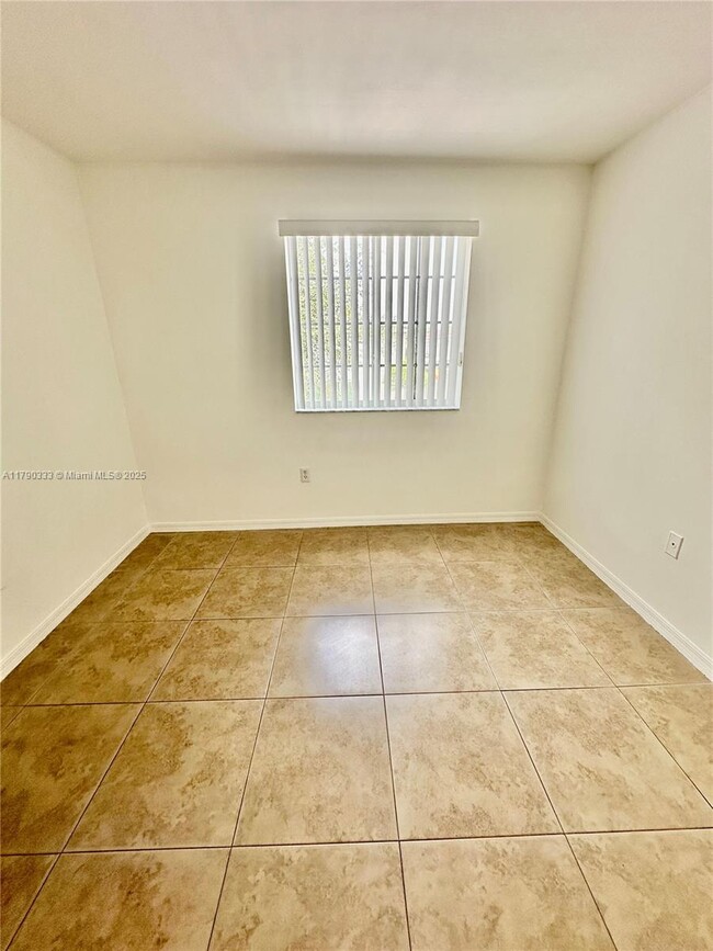 Building Photo - 5225 NW 112th Ave