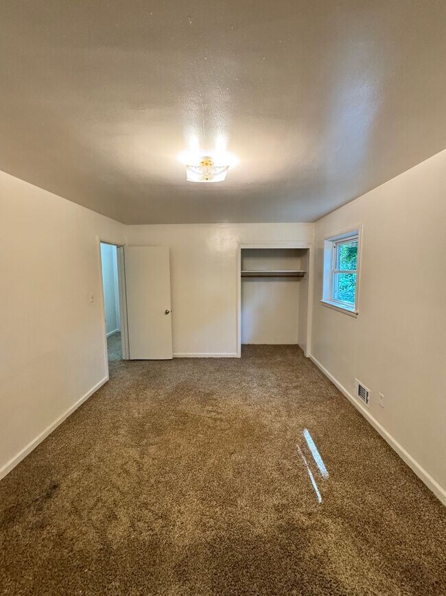 Building Photo - Close to uptown Shelby, NC (Still to compl...