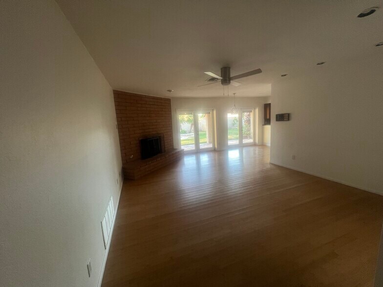 Family Room - 8353 E Via de Sereno