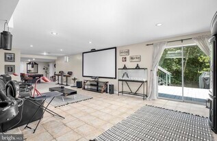 Building Photo - 47 Puri Ln