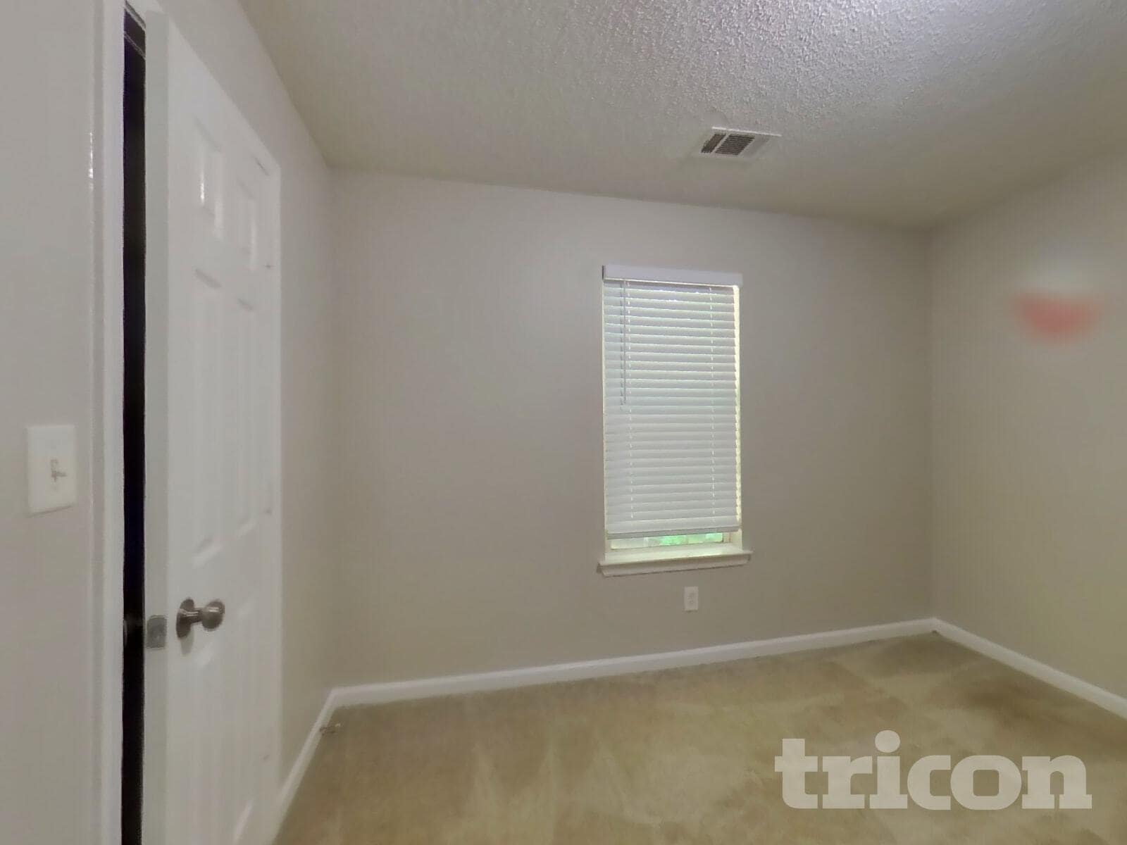 Building Photo - 2024 Meadow Glen Cir