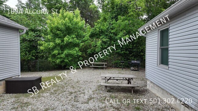 Building Photo - 109 Alcorn St