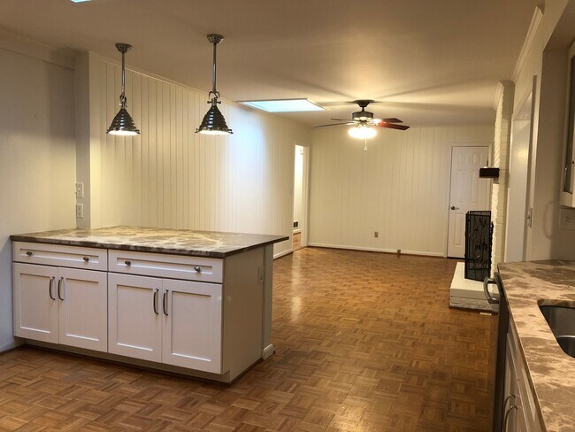 Building Photo - Renovated Brick Ranch in Oak Grove School District - Convenient to Emory & CDC