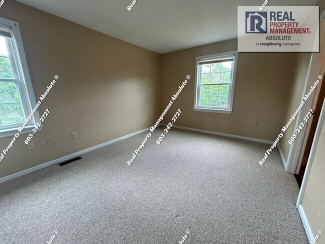 Building Photo - Renovated Townhome in Prime Location