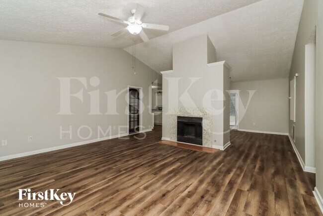 Building Photo - 3765 Willow Ridge Rd