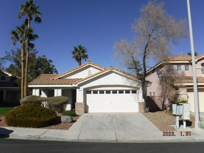 Primary Photo - SINGLE STORY HENDERSON HOME WITH THREE BED...