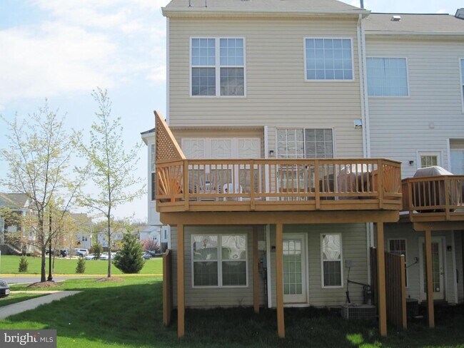 Primary Photo - 43811 Tattinger Terrace