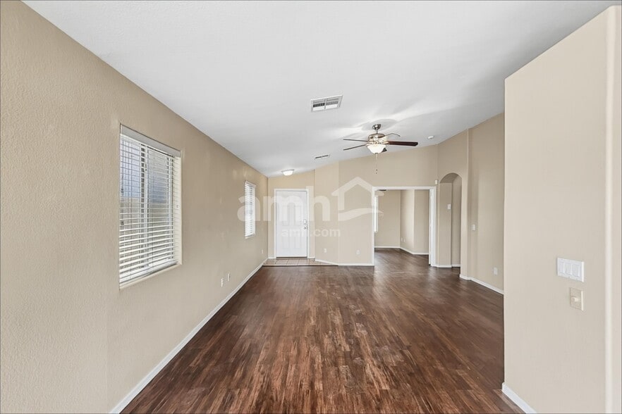 Building Photo - 5520 W Minton Ave