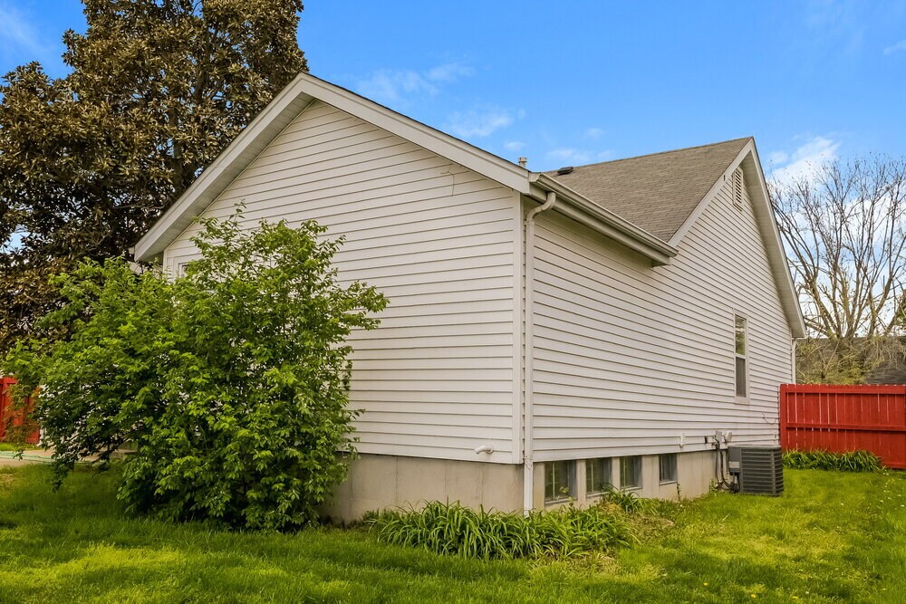 Building Photo - 2819 Chapel View Dr