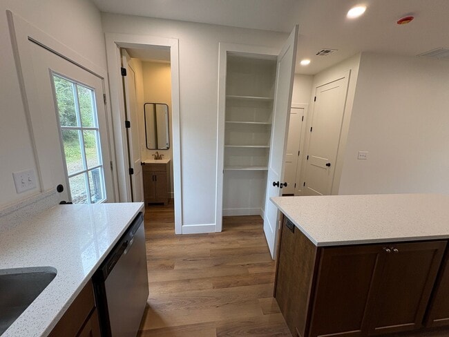 Building Photo - New Build- 3 bedroom, 2.5 bathroom home fo...