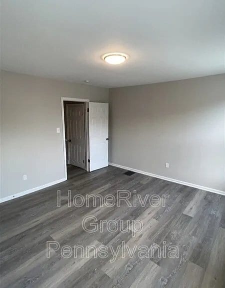 Building Photo - 5025 Jackson St