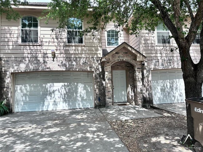 Building Photo - 1613 Phoenix St