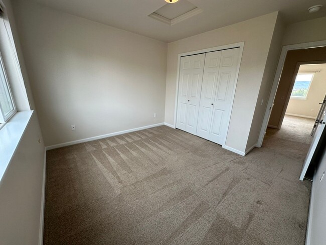 Building Photo - Sanders Mill Neighborhood 3 Bedroom, 2 Bat...