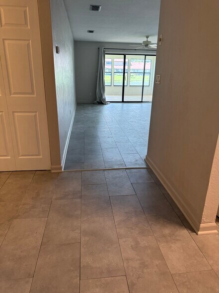 Building Photo - 84 Lake Fairgreen Cir