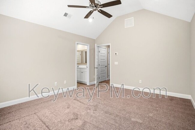 Building Photo - 3133 Venetian Dr