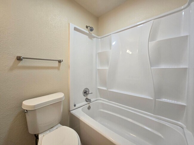 Building Photo - RENT REDUCTION - AVAILABLE NOW!