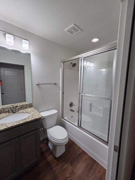 Building Photo - 268 S Rolling Woods Way