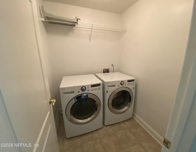 Building Photo - 9533 Maidstone Mill Dr W