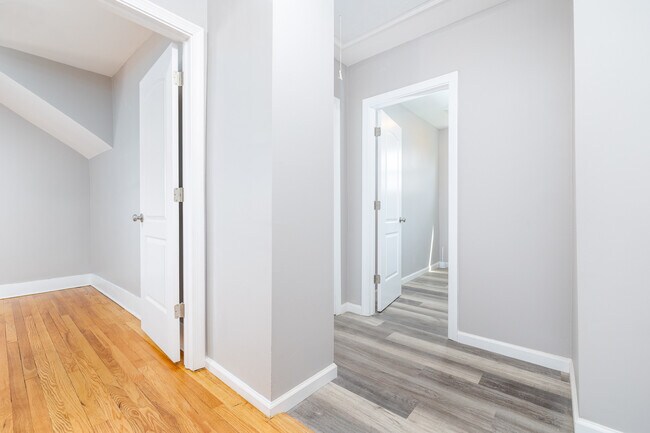 Building Photo - 81 Main St