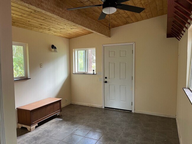 Building Photo - Flexible Rental Near Hilo – Whole House or Separate Units | Pets OK