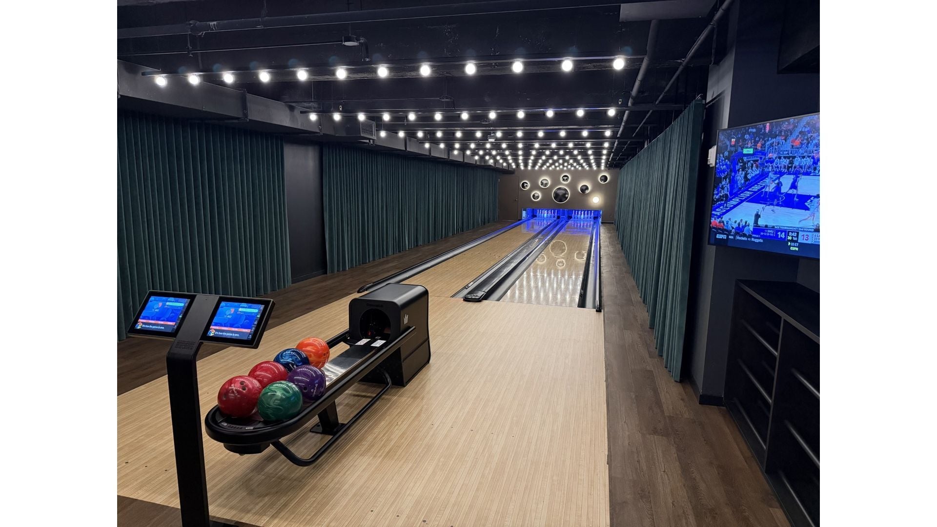 Bowling Alley - 25 Water St