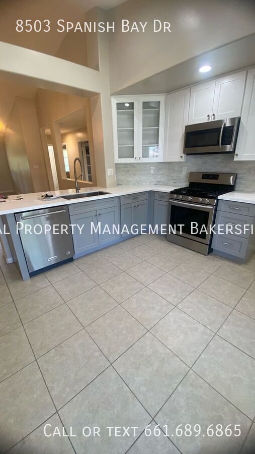 Building Photo - 8503 Spanish Bay Dr