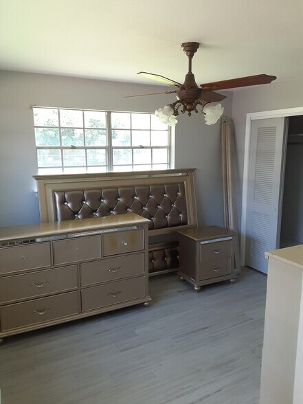 Master Bedroom - 9469 Macedonia Ave