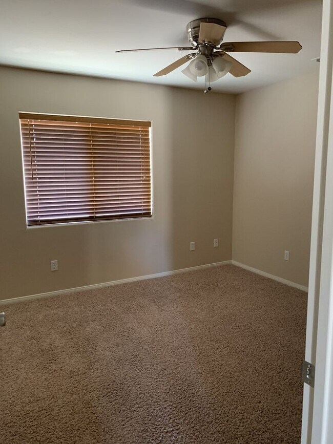 Building Photo - AVAILABLE NOW $350 off First Month Rent