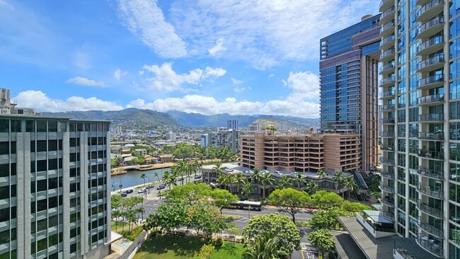Building Photo - 1837 Kalakaua Ave