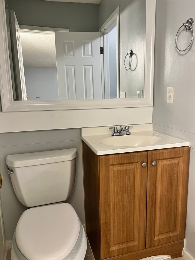 Shared Bathroom - 4790 Champion Way