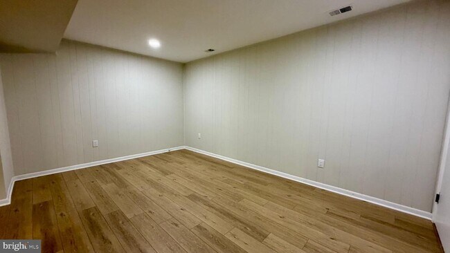 Building Photo - 9506 Miranda Ct