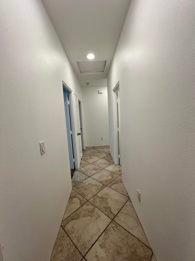 Building Photo - 50342 San Capistrano Dr
