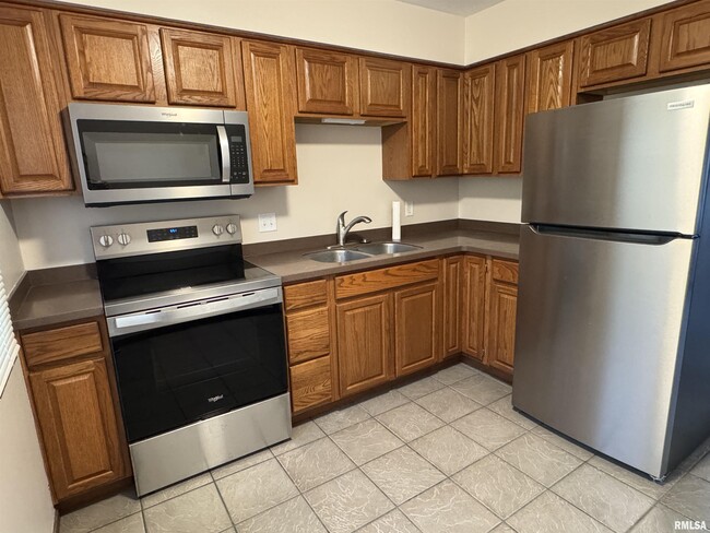 Building Photo - 4576 Cheyenne Ave