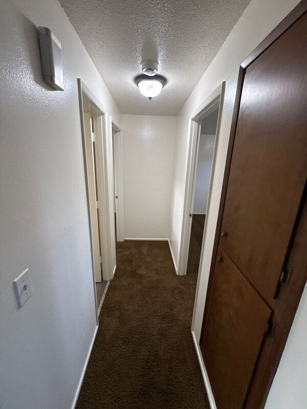 Building Photo - 3920 Iberis St NE