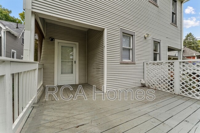 Building Photo - 69 N Whittier Pl