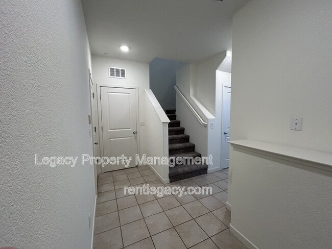 Building Photo - 3998 E Commerce Way