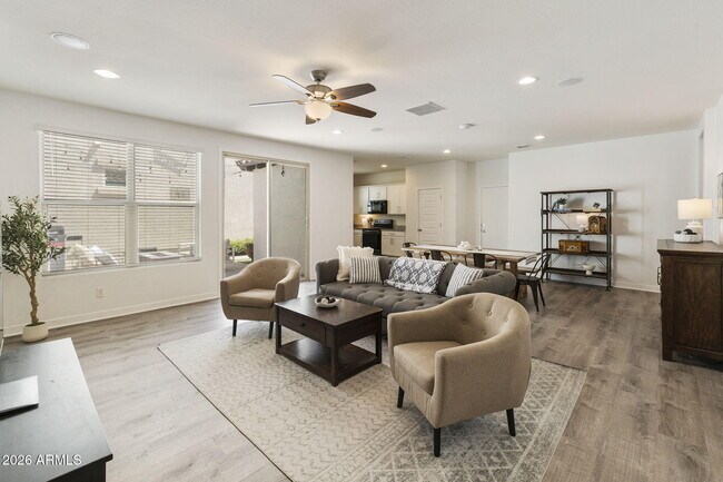 Building Photo - 2930 N Raven