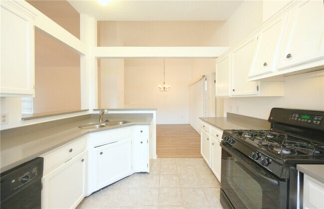 Building Photo - 8200 Cahill Dr