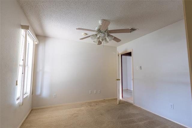 Building Photo - 1403 Chesapeake Dr