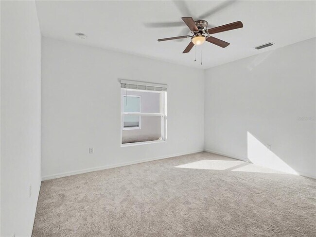 Building Photo - 1931 Rosewood Cir