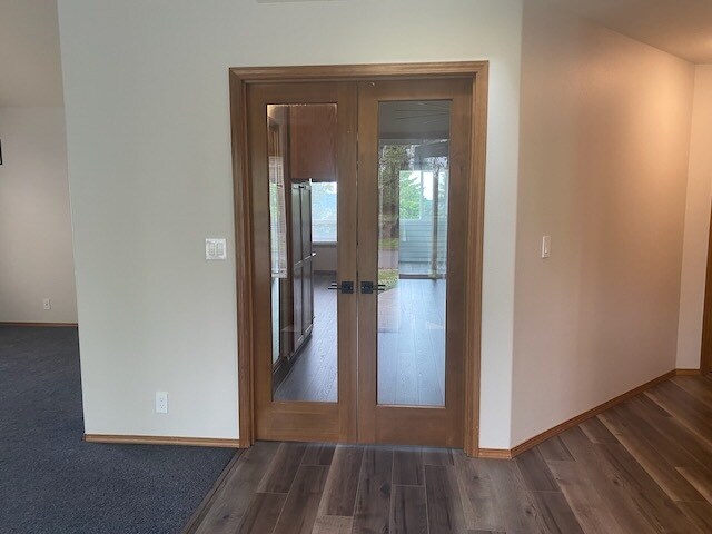 Building Photo - 11896 SE Sovereign Ct