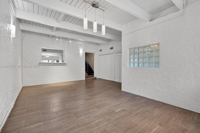 Building Photo - 8855 SW 62nd Terrace