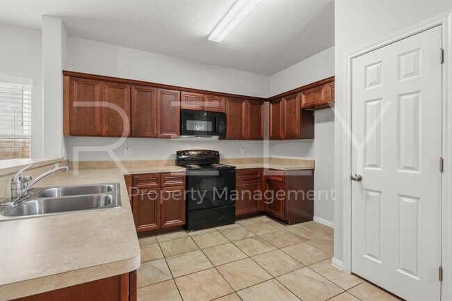 Building Photo - 412 Carl Shipp Dr