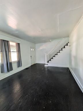 Building Photo - Section 8 approved 3 bed 1 bath home in McKeesport!