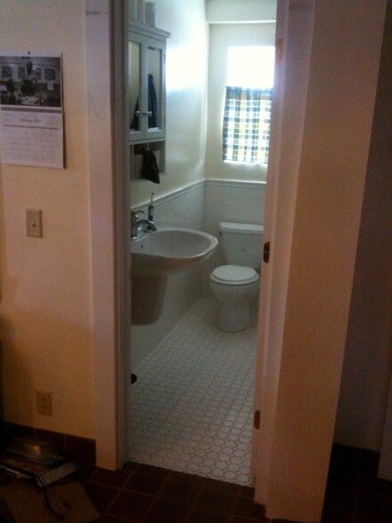 Building Photo - 363 Etna Rd