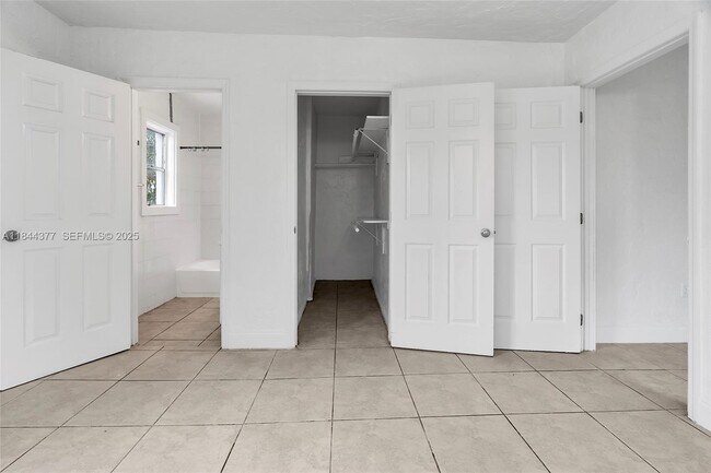 Building Photo - 1137 NW 29th Terrace