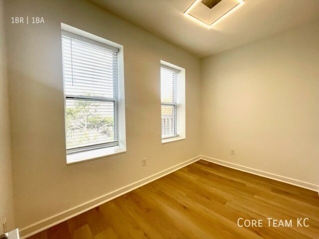 Building Photo - 712 Linwood Blvd