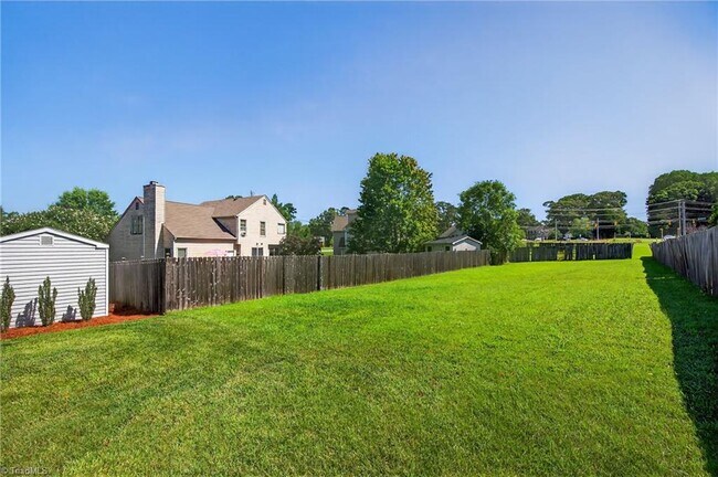 Building Photo - 4018 Berkshire Ct